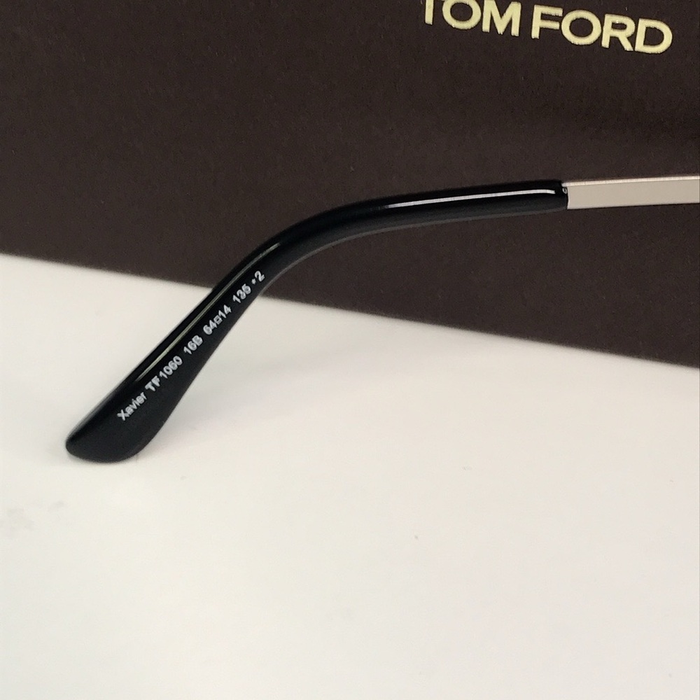 Authentic- NEW TOM FORD TF1060 16B AVIATOR SUNGLASSES TOM FORD XAVIER - Picture 16 of 17